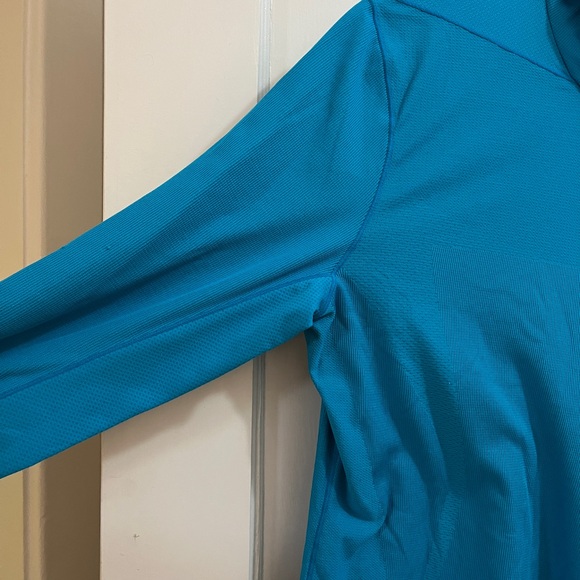 Mizuno Breath Thermo Long Sleeve Hoodie, W’s size Large - Picture 5 of 12